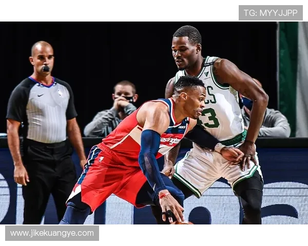 八村塁主场激情暴扣瞬间引爆全场 打停森林狼队气势猛烈反击